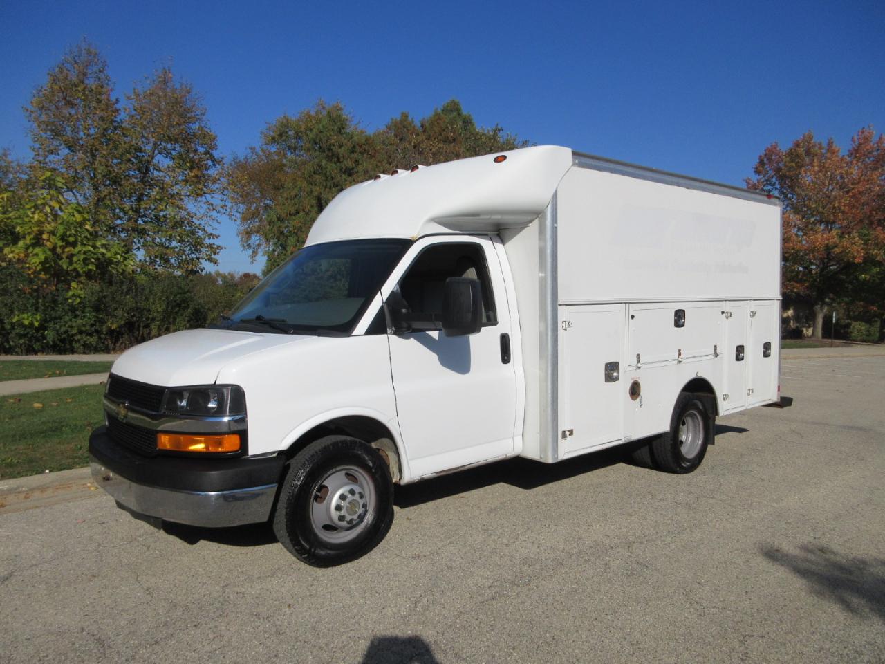 Chevrolet Express Commercial Cutaway 3500 Van 139" 2016