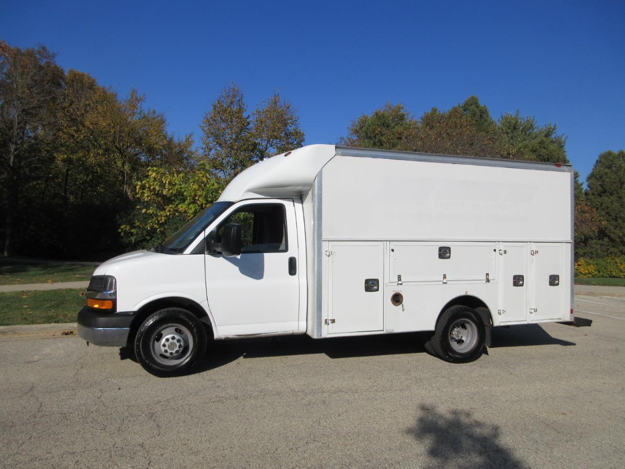 Chevrolet Express Commercial Cutaway 3500 Van 139" 2016