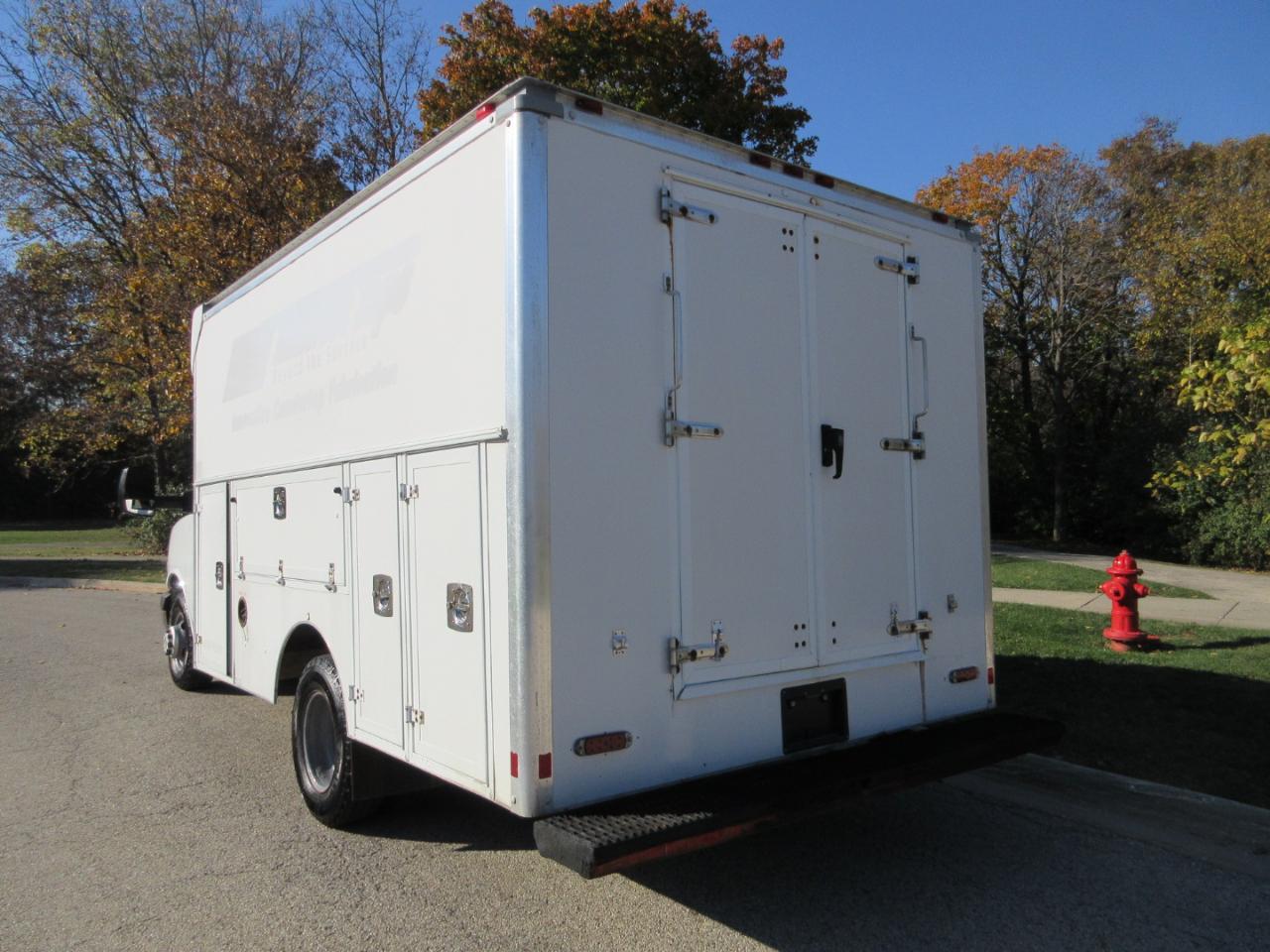 Chevrolet Express Commercial Cutaway 3500 Van 139" 2016
