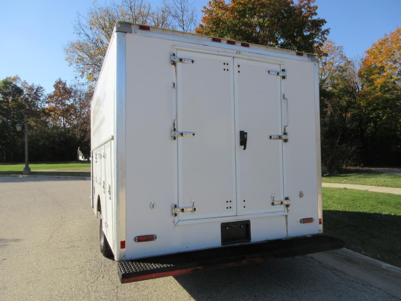 Chevrolet Express Commercial Cutaway 3500 Van 139" 2016