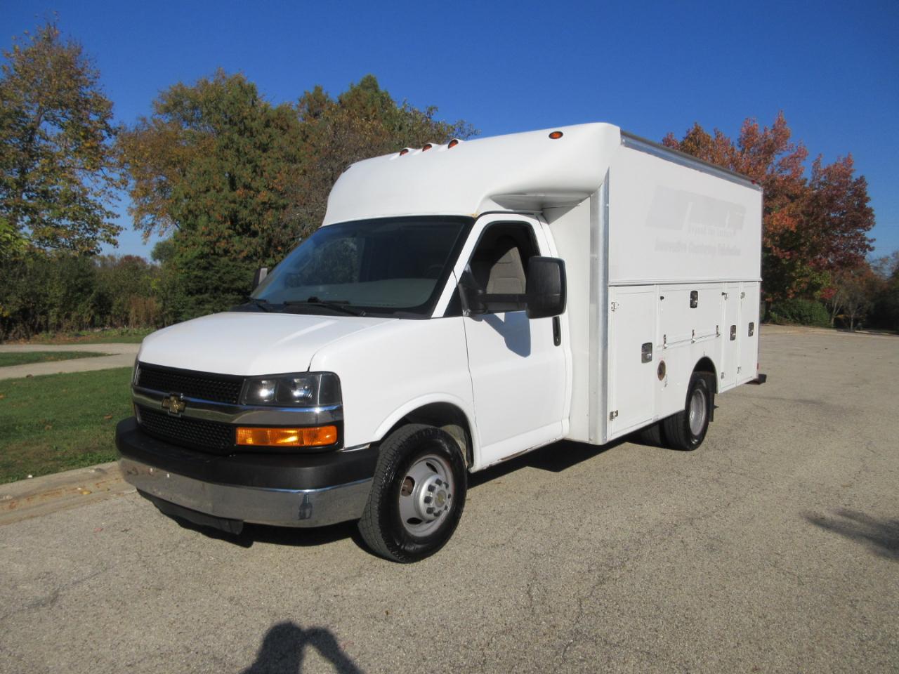 Chevrolet Express Commercial Cutaway 3500 Van 139" 2016