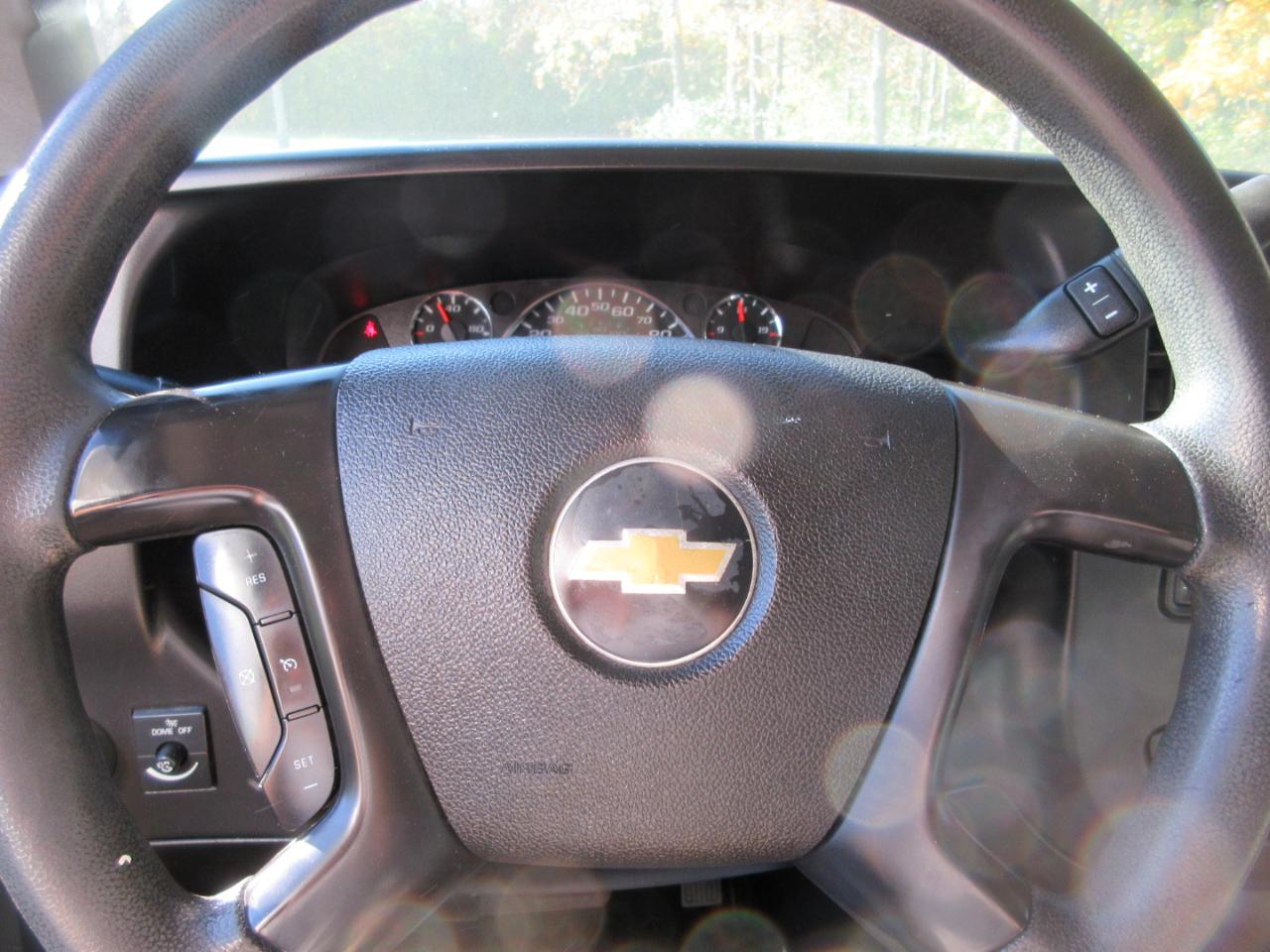 Chevrolet Express Commercial Cutaway 3500 Van 139" 2016