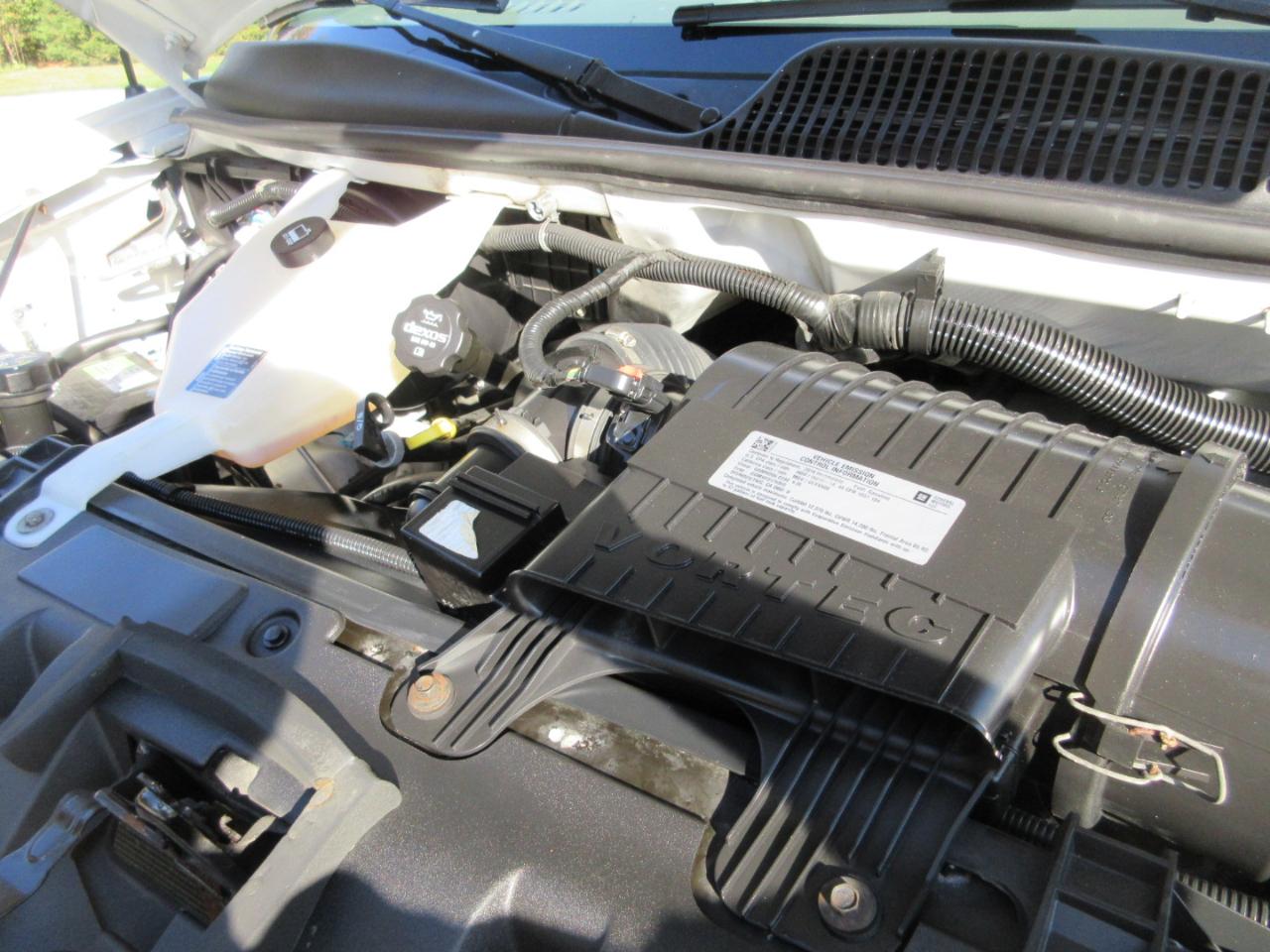 Chevrolet Express Commercial Cutaway 3500 Van 139" 2016