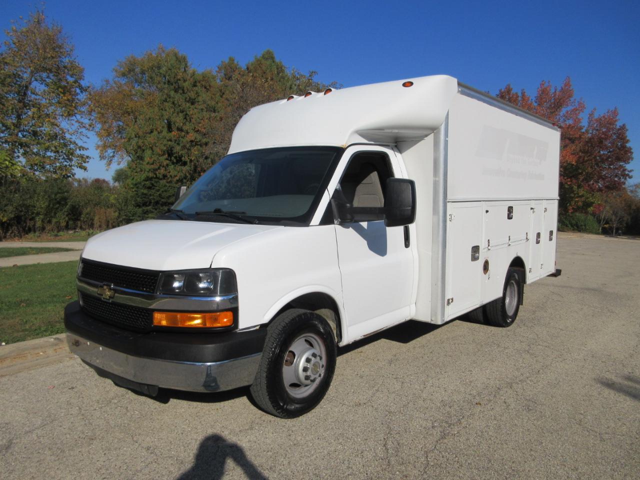 Chevrolet Express Commercial Cutaway 3500 Van 139" 2016