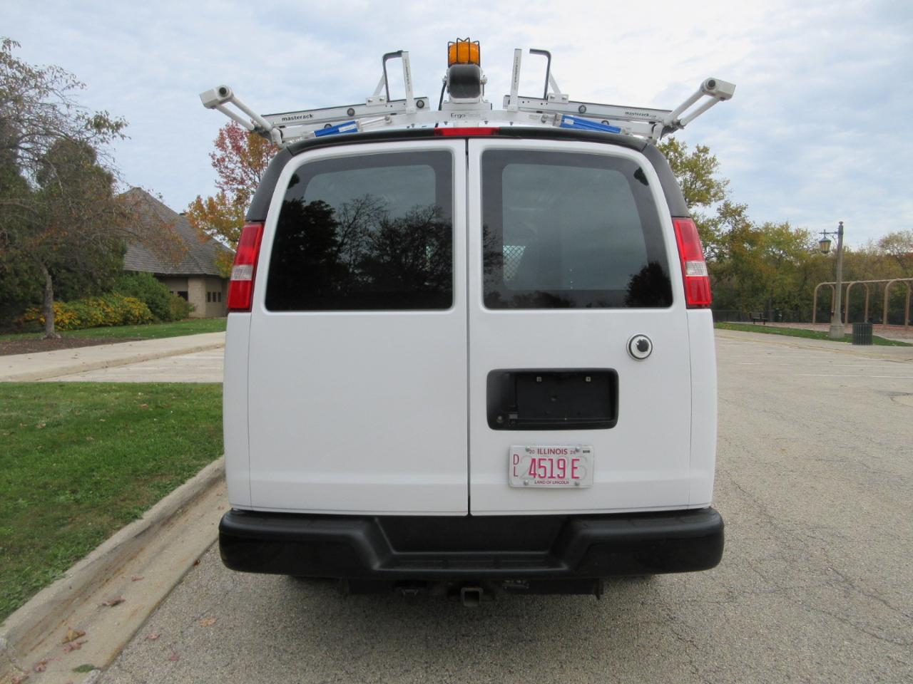 Chevrolet Express Cargo Van RWD 2500 135" 2016