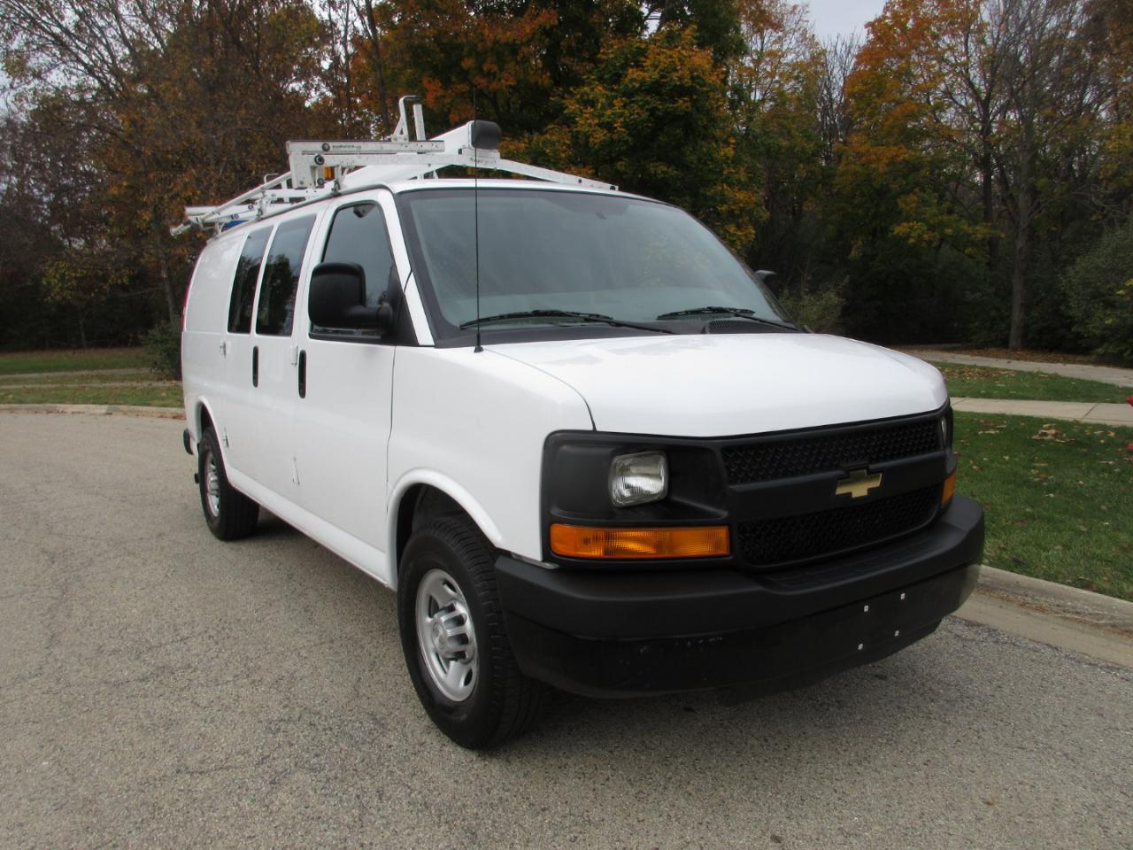 Chevrolet Express Cargo Van RWD 2500 135" 2016