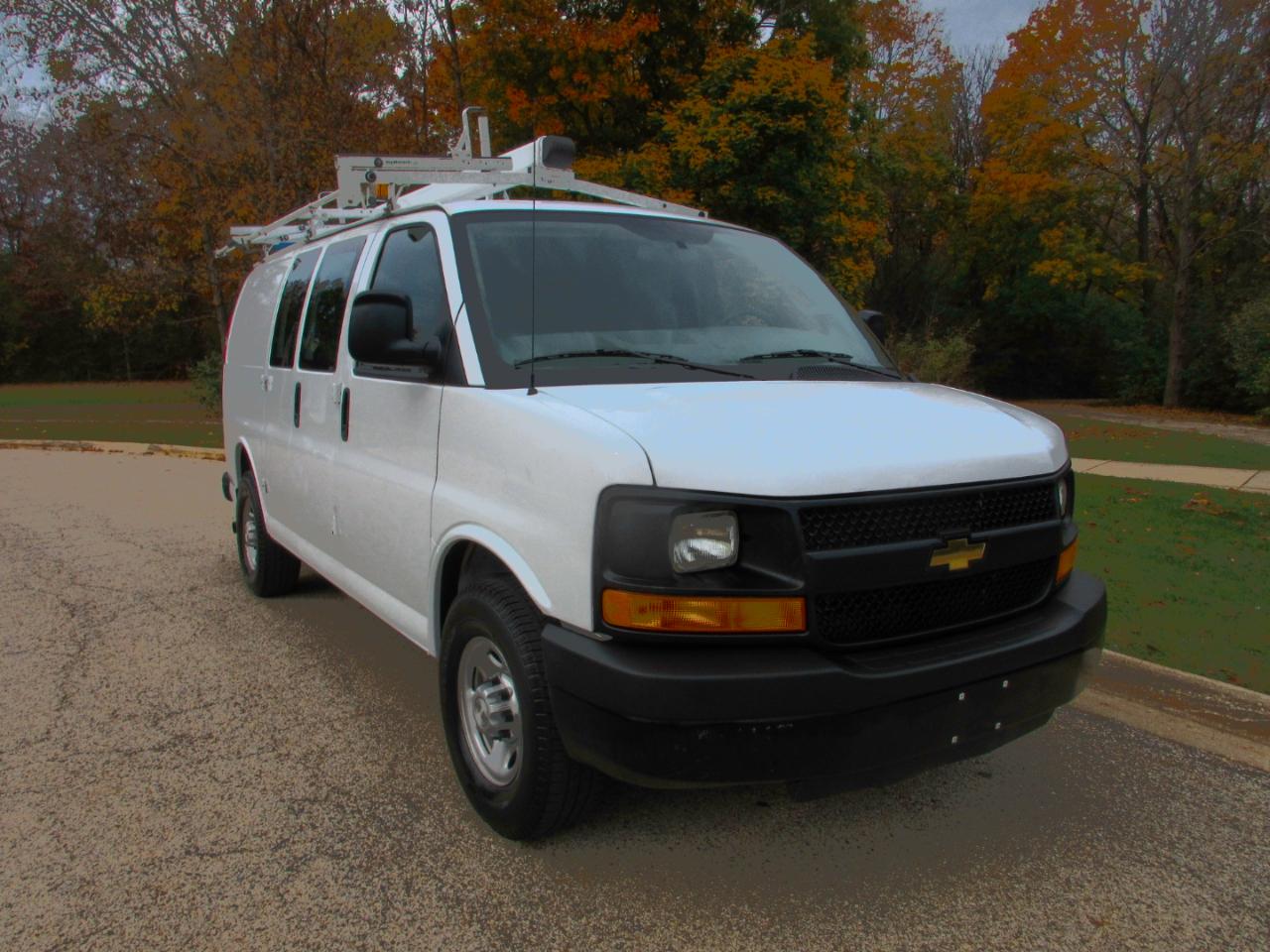 Chevrolet Express Cargo Van RWD 2500 135" 2016