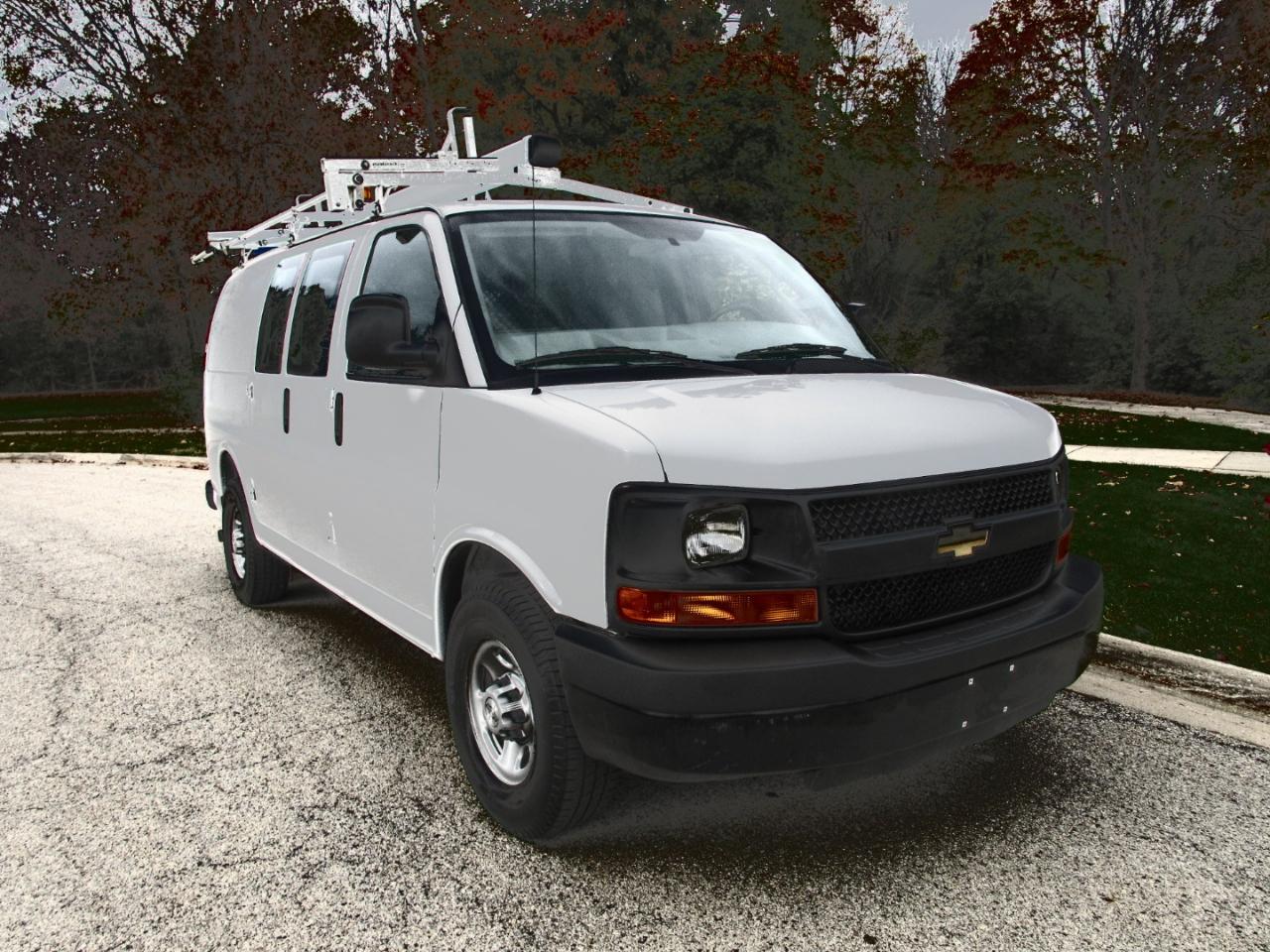 Chevrolet Express Cargo Van RWD 2500 135" 2016