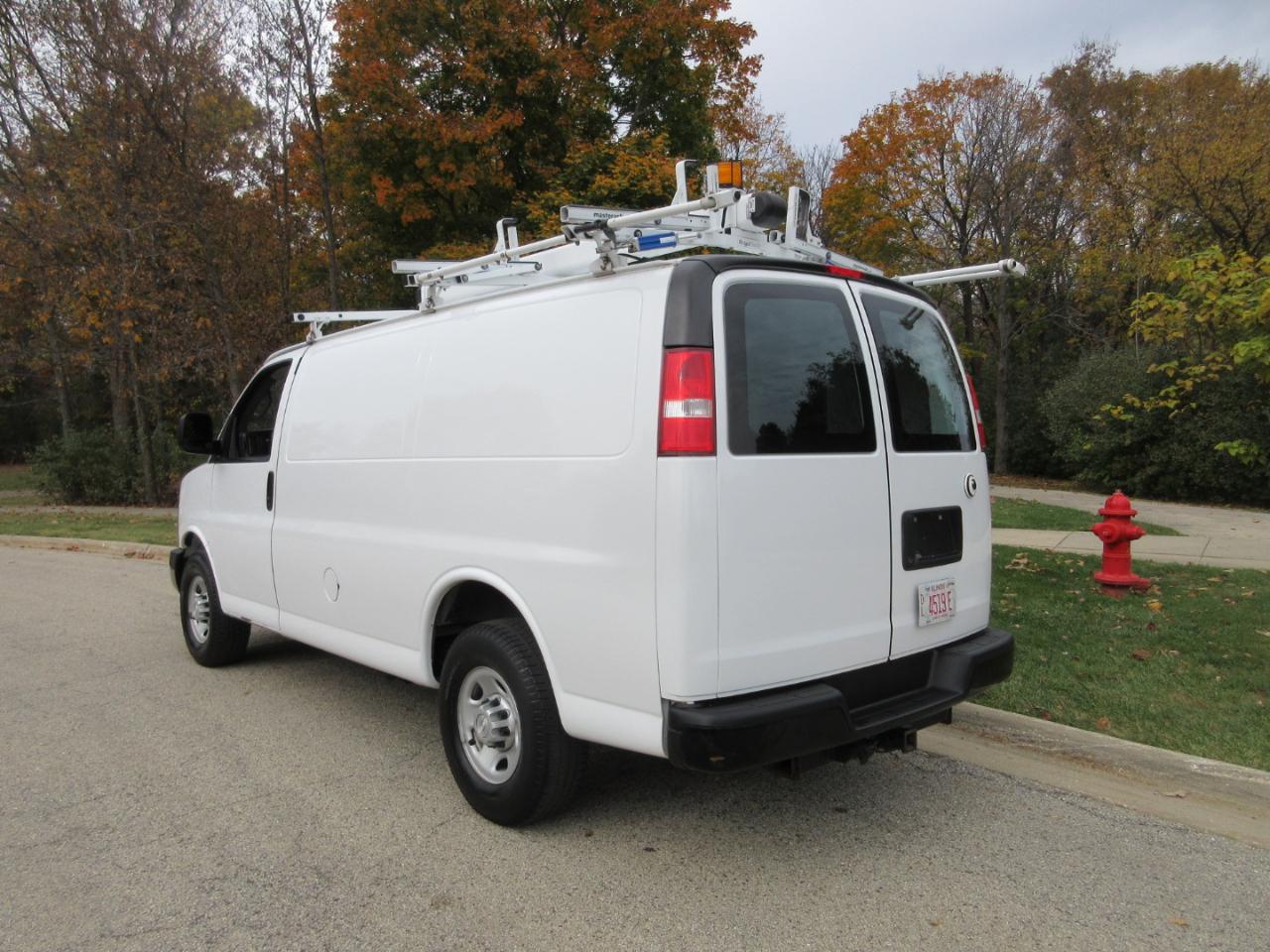 Chevrolet Express Cargo Van RWD 2500 135" 2016