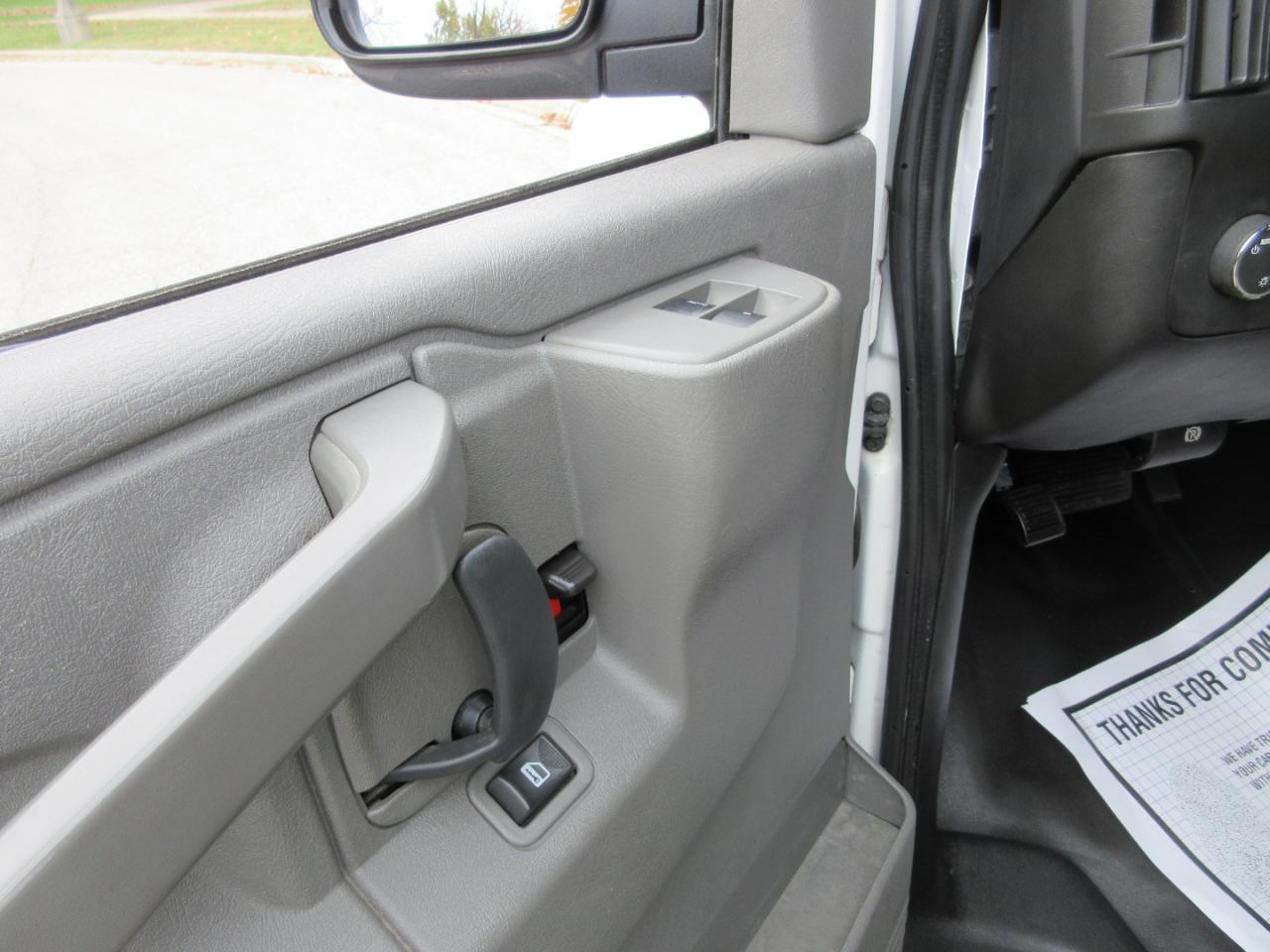 Chevrolet Express Cargo Van RWD 2500 135" 2016