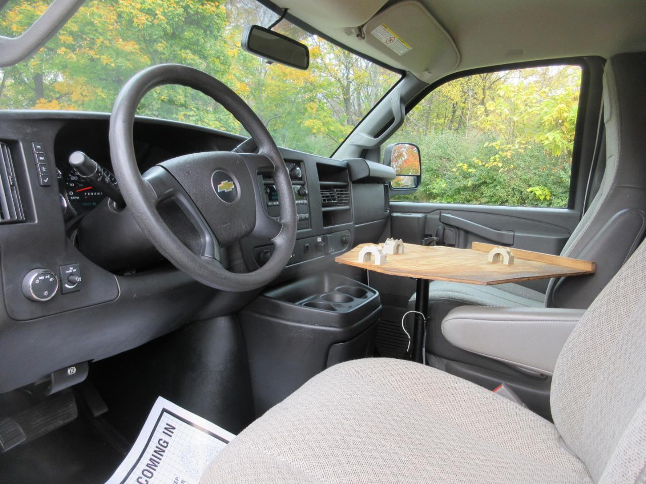 Chevrolet Express Cargo Van RWD 2500 135" 2016