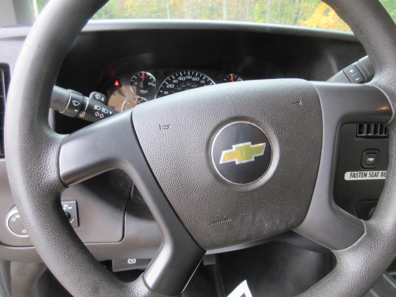 Chevrolet Express Cargo Van RWD 2500 135" 2016