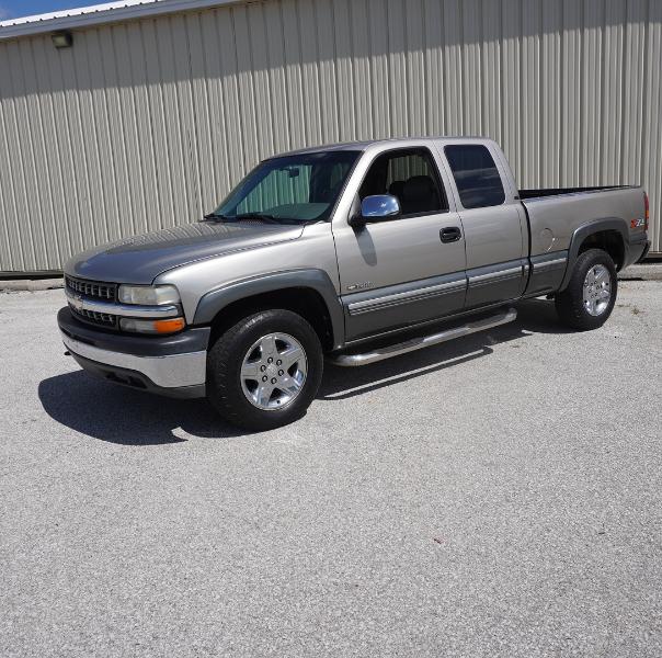 Chevrolet Silverado 1500 LT Ext. Cab 3-Door Short Bed 4WD 2000