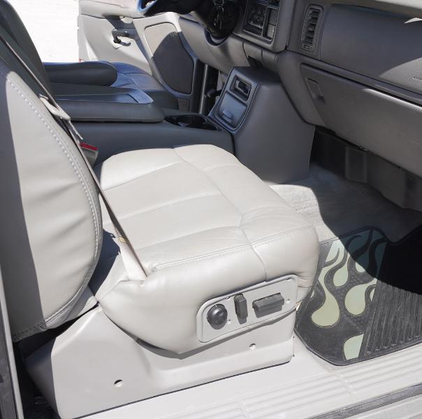 Chevrolet Silverado 1500 LT Ext. Cab 3-Door Short Bed 4WD 2000