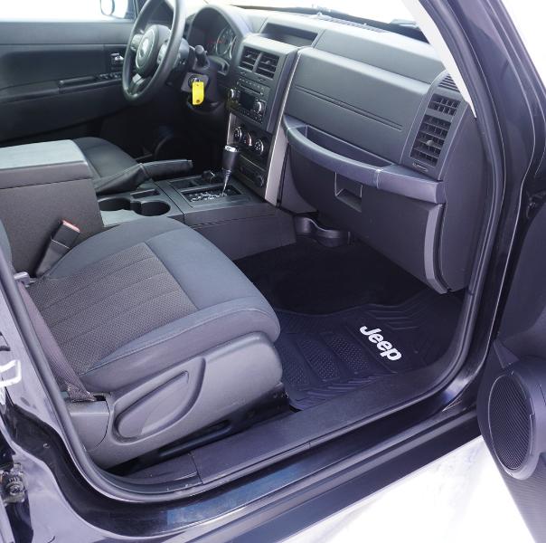 Jeep Liberty Sport 4WD 2012