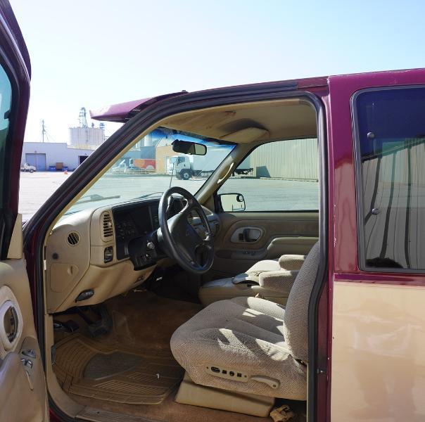 Chevrolet C/K 2500 Ext. Cab 8-ft. Bed 4WD 1996