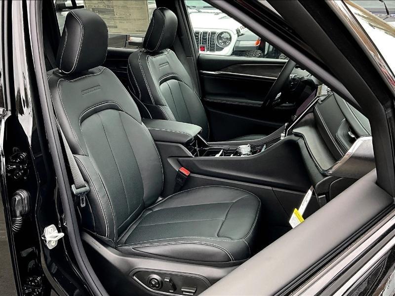 Jeep Grand Cherokee  2025