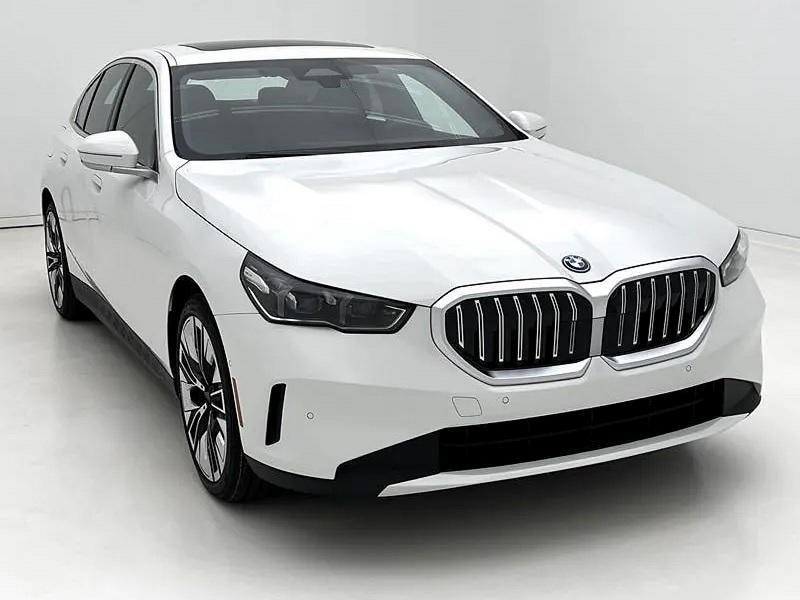 2025 BMW 5 Series 