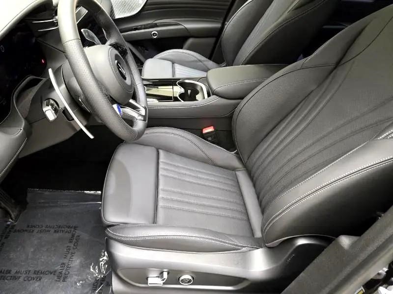 Maserati Grecale  2025