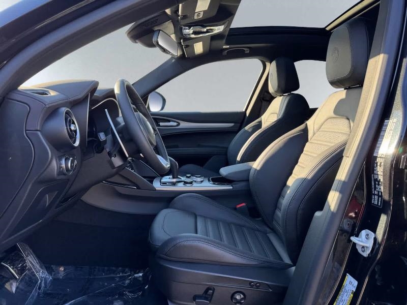 Alfa Romeo Stelvio  2025