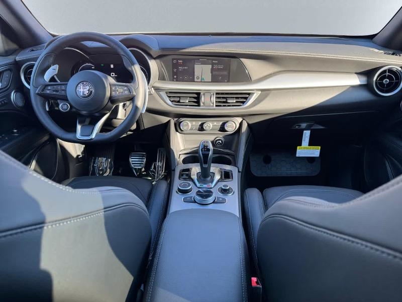 Alfa Romeo Stelvio  2025