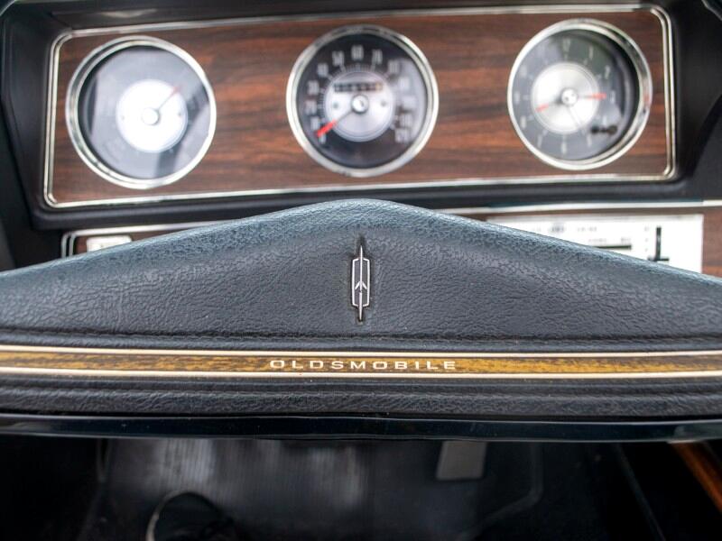 1971 Oldsmobile Cutlass 24