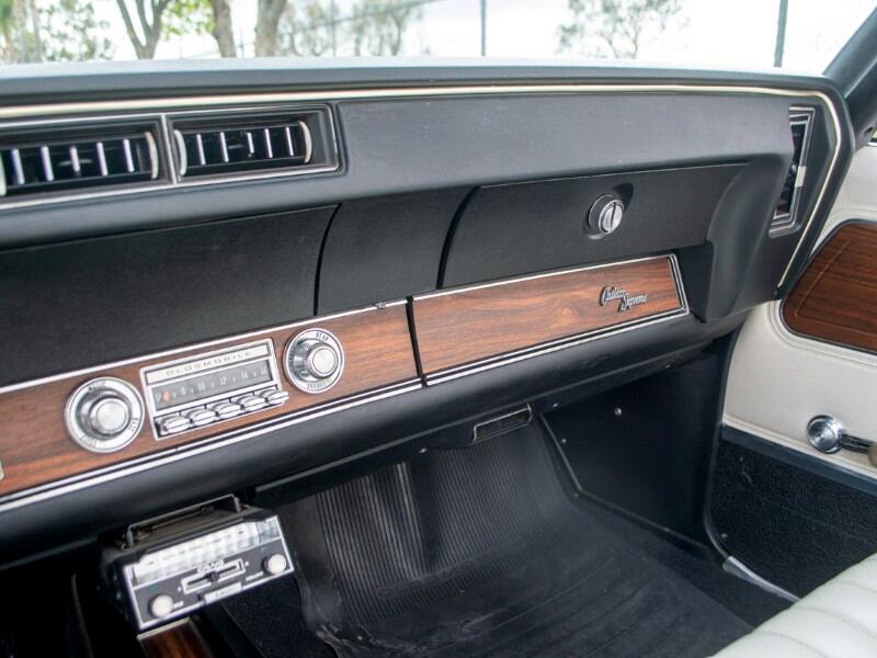 1971 Oldsmobile Cutlass 29