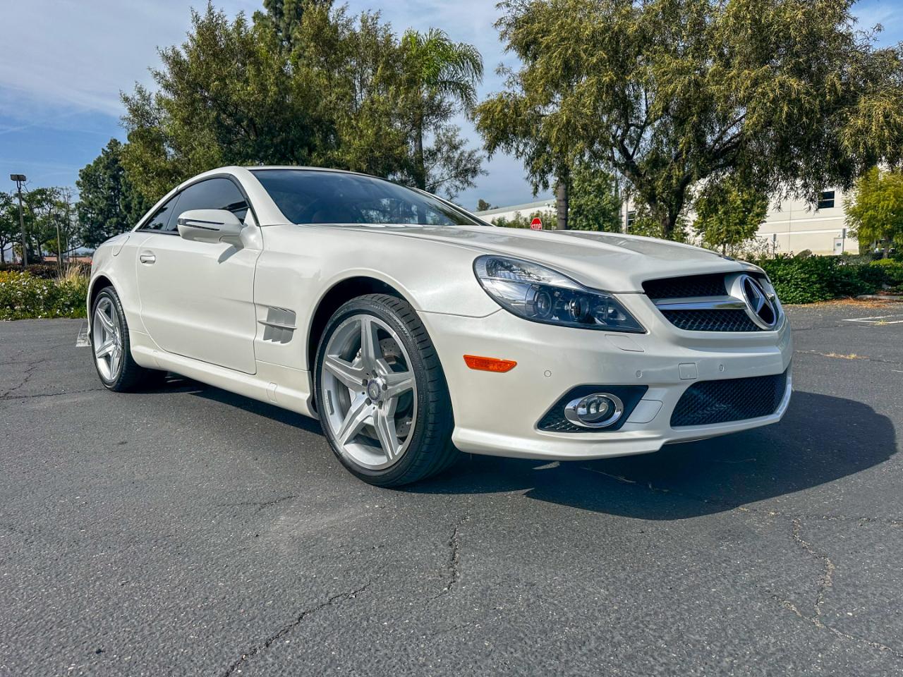Mercedes-Benz SL-Class SL550 2012