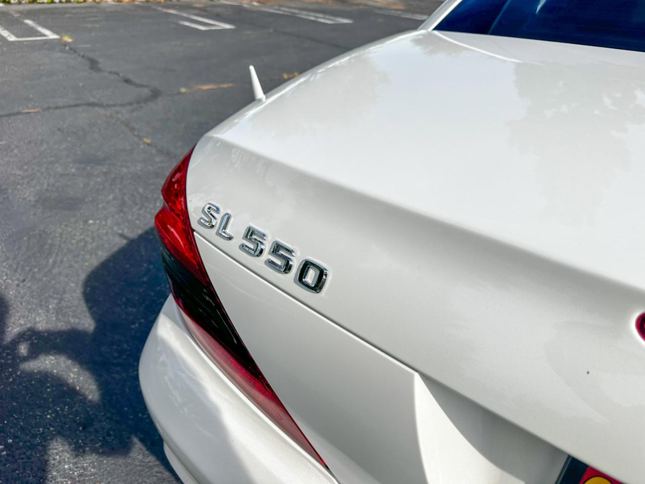 Mercedes-Benz SL-Class SL550 2012