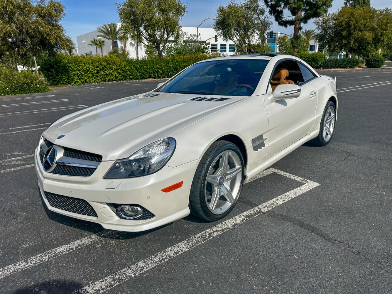 Mercedes-Benz SL-Class SL550 2012