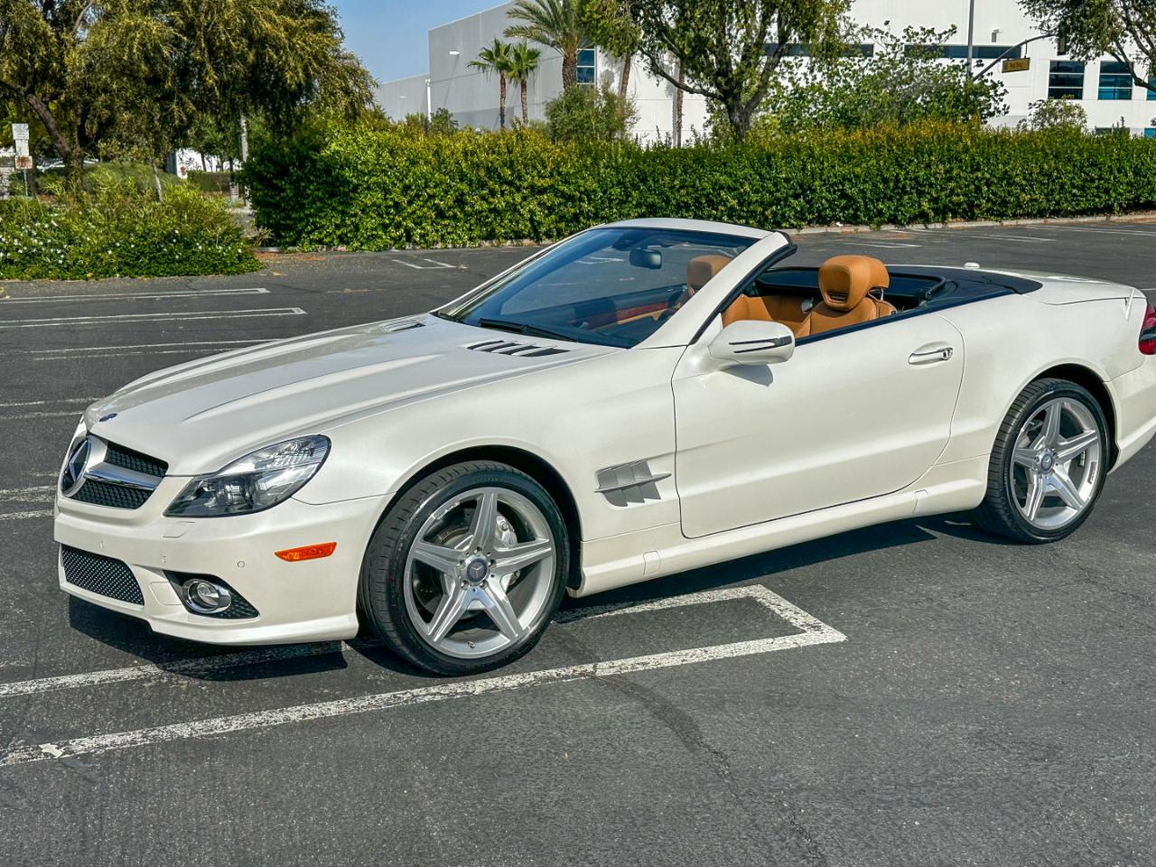 Mercedes-Benz SL-Class SL550 2012