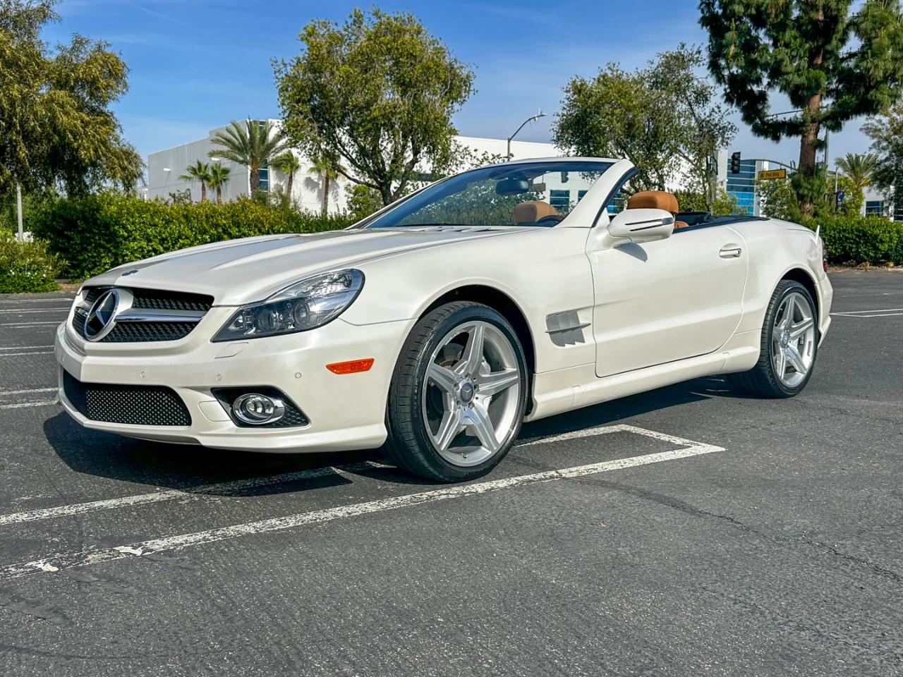 Mercedes-Benz SL-Class SL550 2012