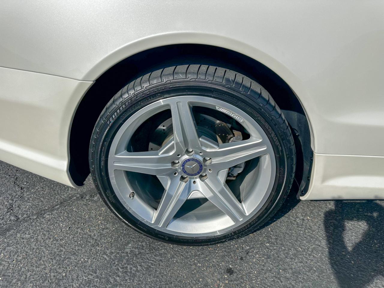 Mercedes-Benz SL-Class SL550 2012