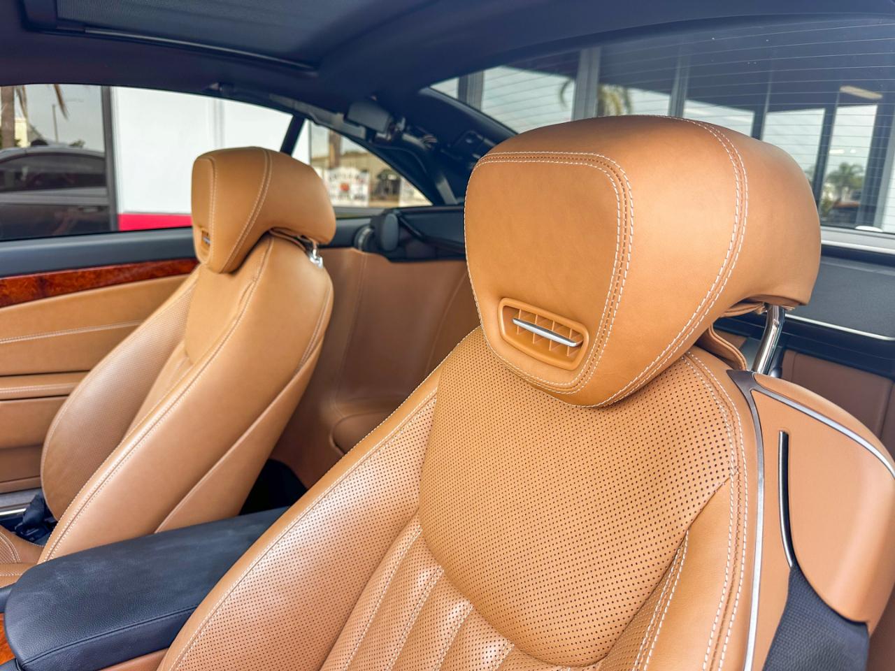 Mercedes-Benz SL-Class SL550 2012