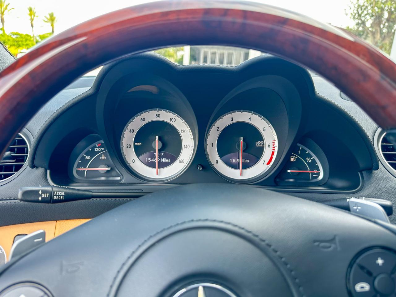 Mercedes-Benz SL-Class SL550 2012
