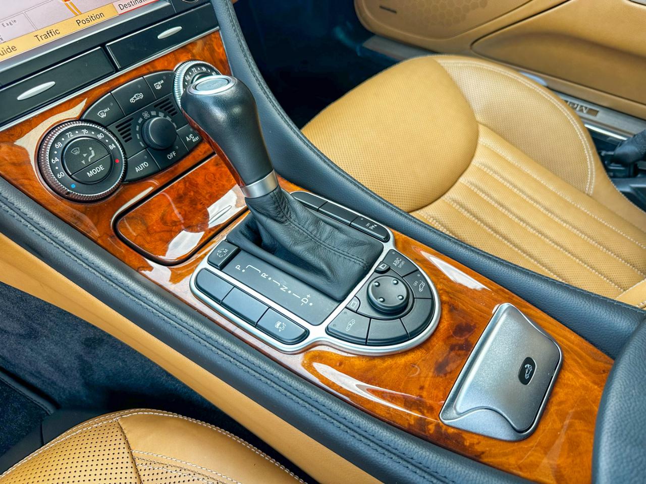 Mercedes-Benz SL-Class SL550 2012