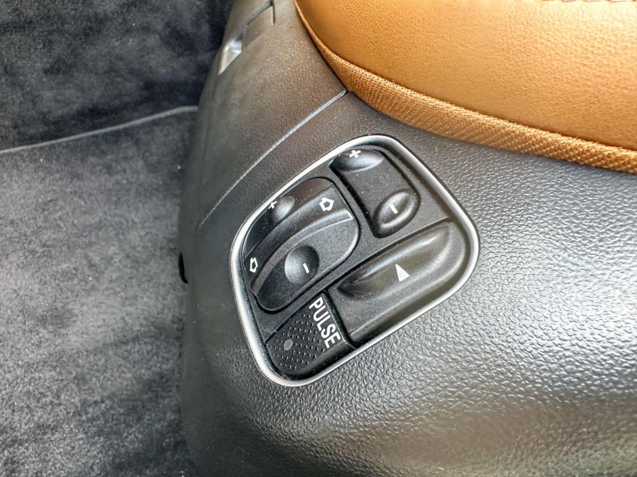 Mercedes-Benz SL-Class SL550 2012