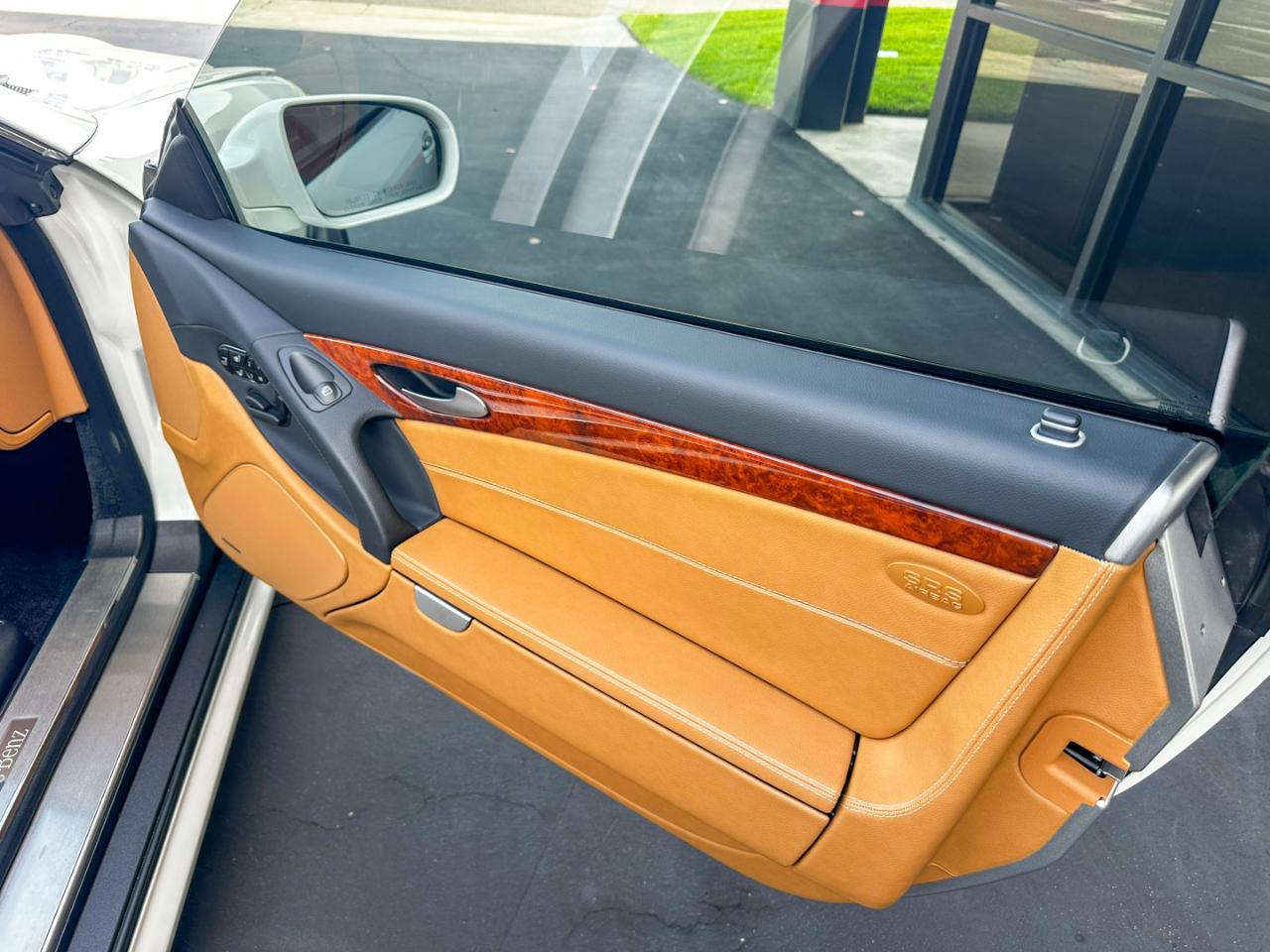 Mercedes-Benz SL-Class SL550 2012