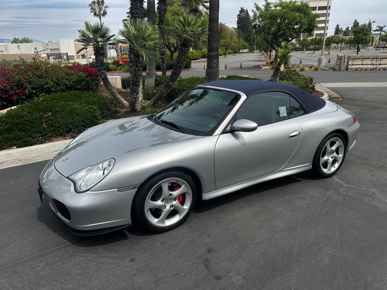 Porsche 911 Carrera Cabriolet 2004