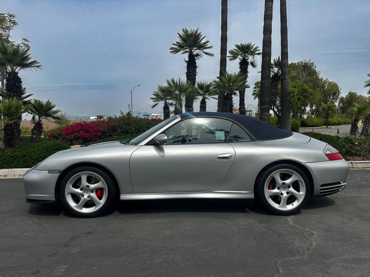 Porsche 911 Carrera Cabriolet 2004