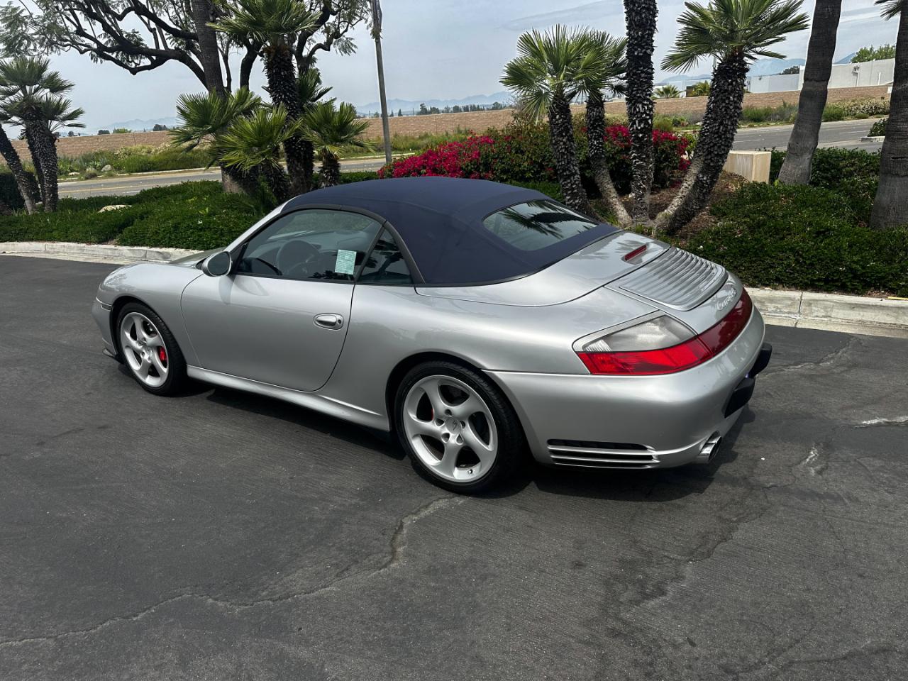 Porsche 911 Carrera Cabriolet 2004