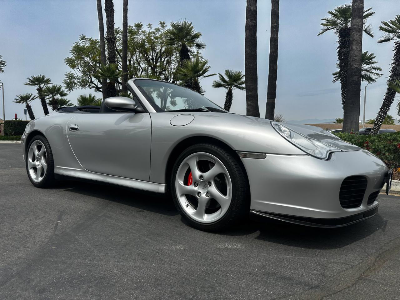 Porsche 911 Carrera Cabriolet 2004