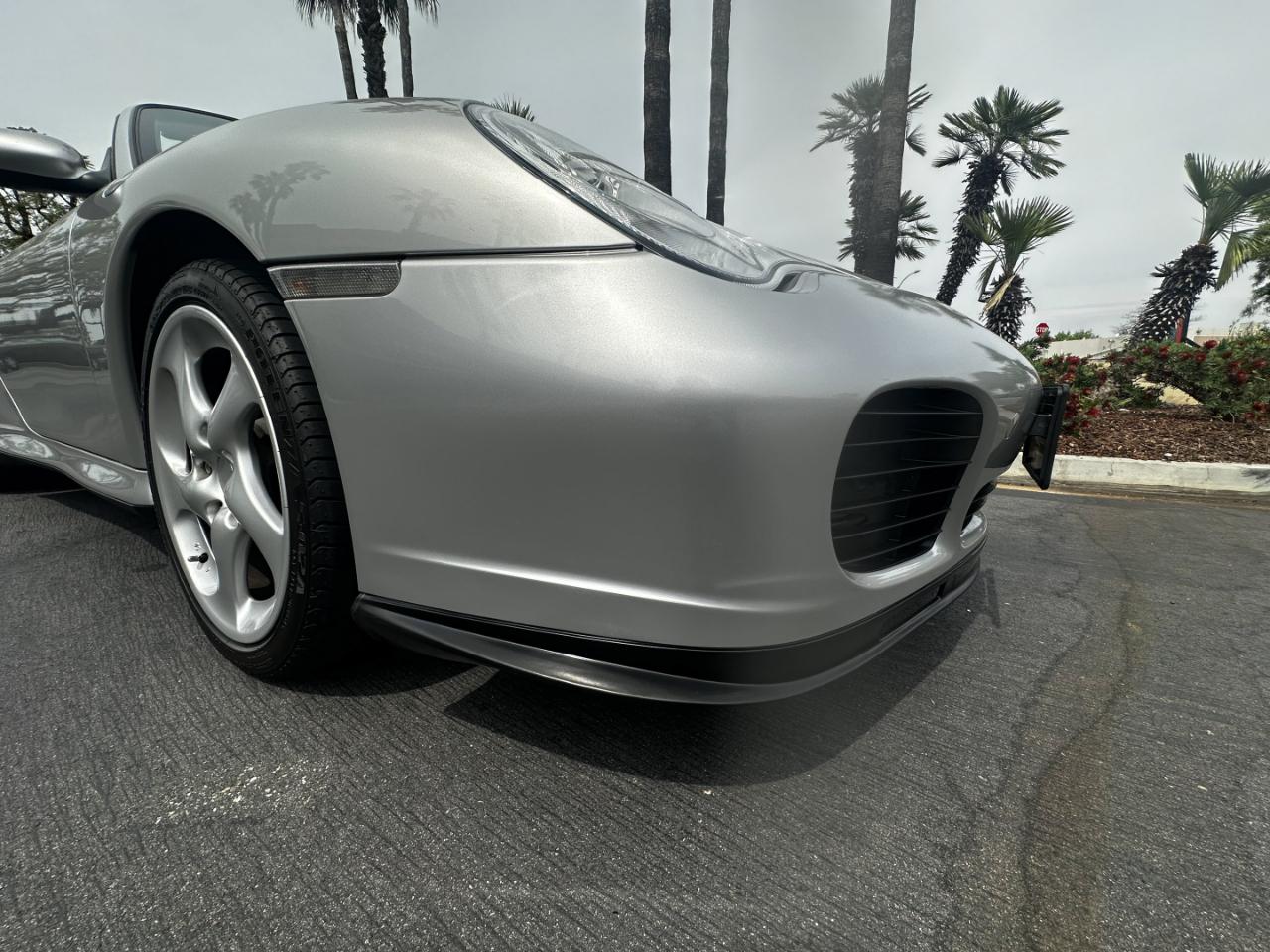 Porsche 911 Carrera Cabriolet 2004