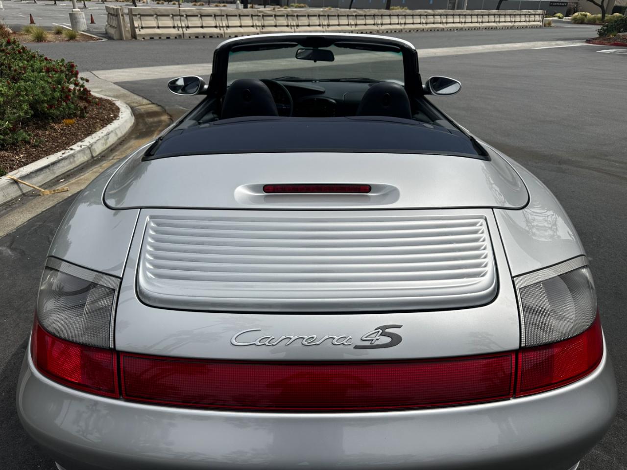 Porsche 911 Carrera Cabriolet 2004