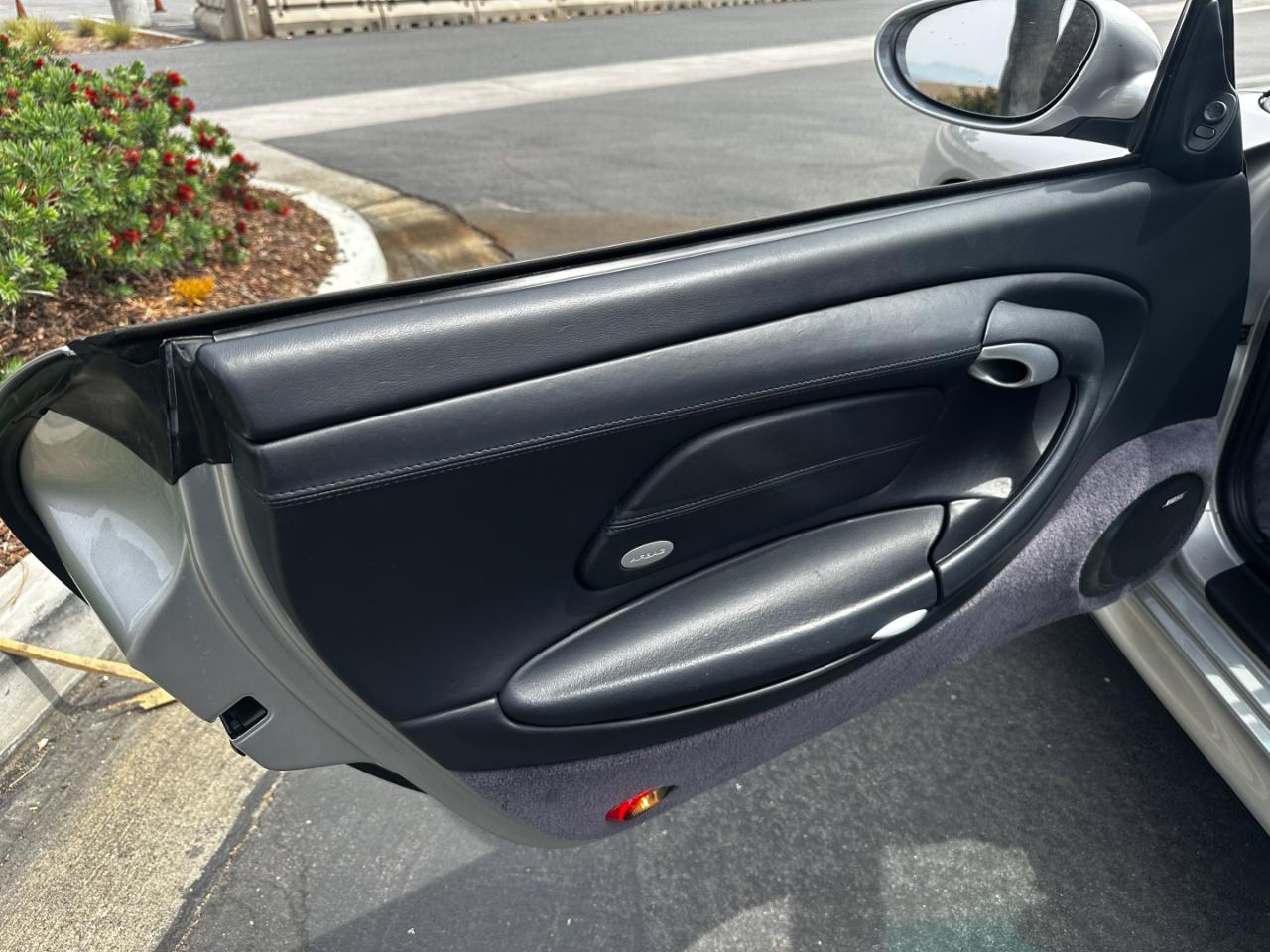 Porsche 911 Carrera Cabriolet 2004