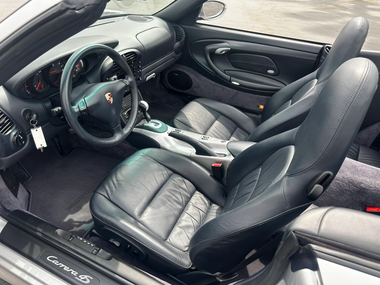 Porsche 911 Carrera Cabriolet 2004