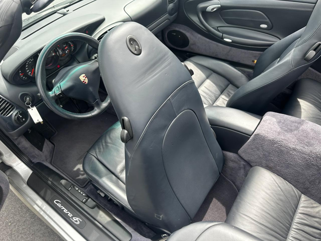 Porsche 911 Carrera Cabriolet 2004