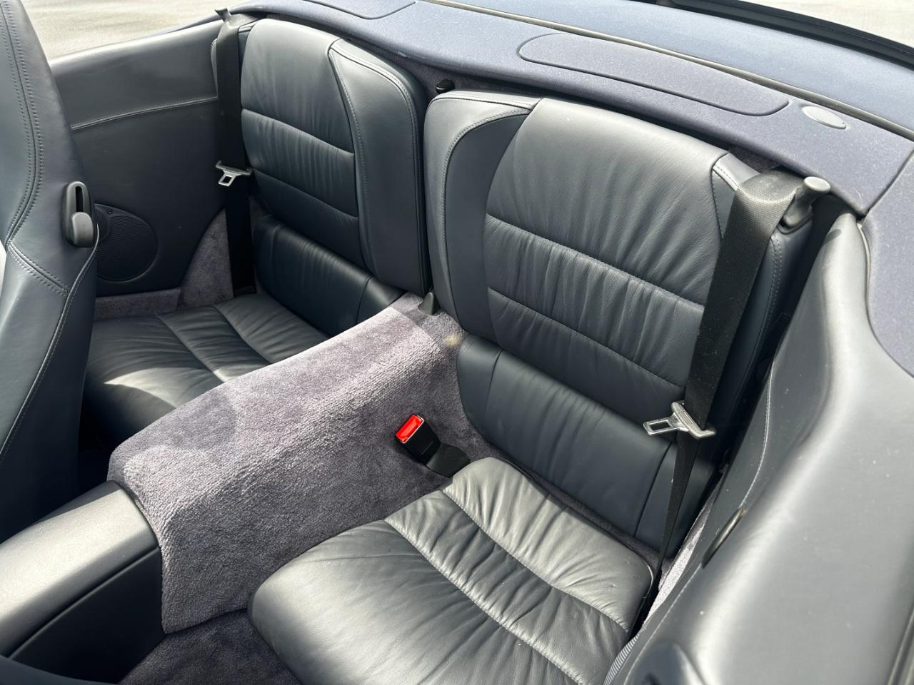 Porsche 911 Carrera Cabriolet 2004