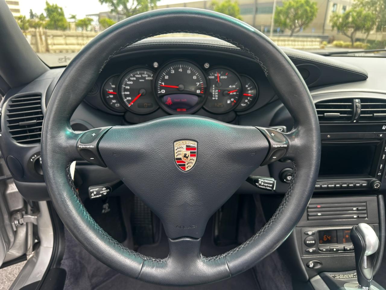 Porsche 911 Carrera Cabriolet 2004
