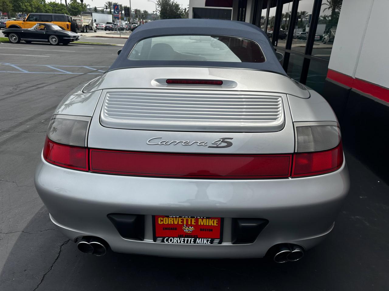 Porsche 911 Carrera Cabriolet 2004